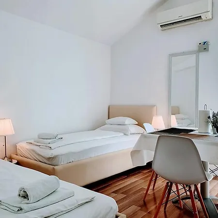 Apartment Johnny *