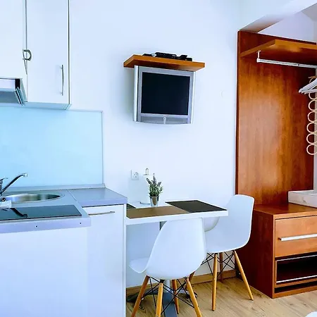 Johnny Apartment Podstrana