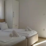 Smartstay Johnny Apartment Podstrana