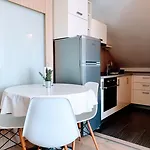 Smartstay Johnny Apartment Podstrana